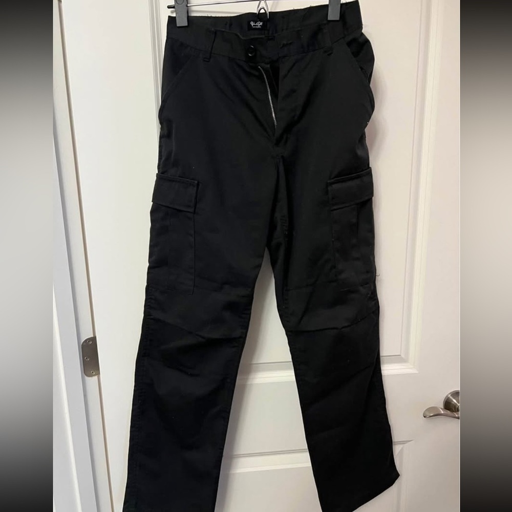 Brandy Melville Black Cargo Pants Straight Leg